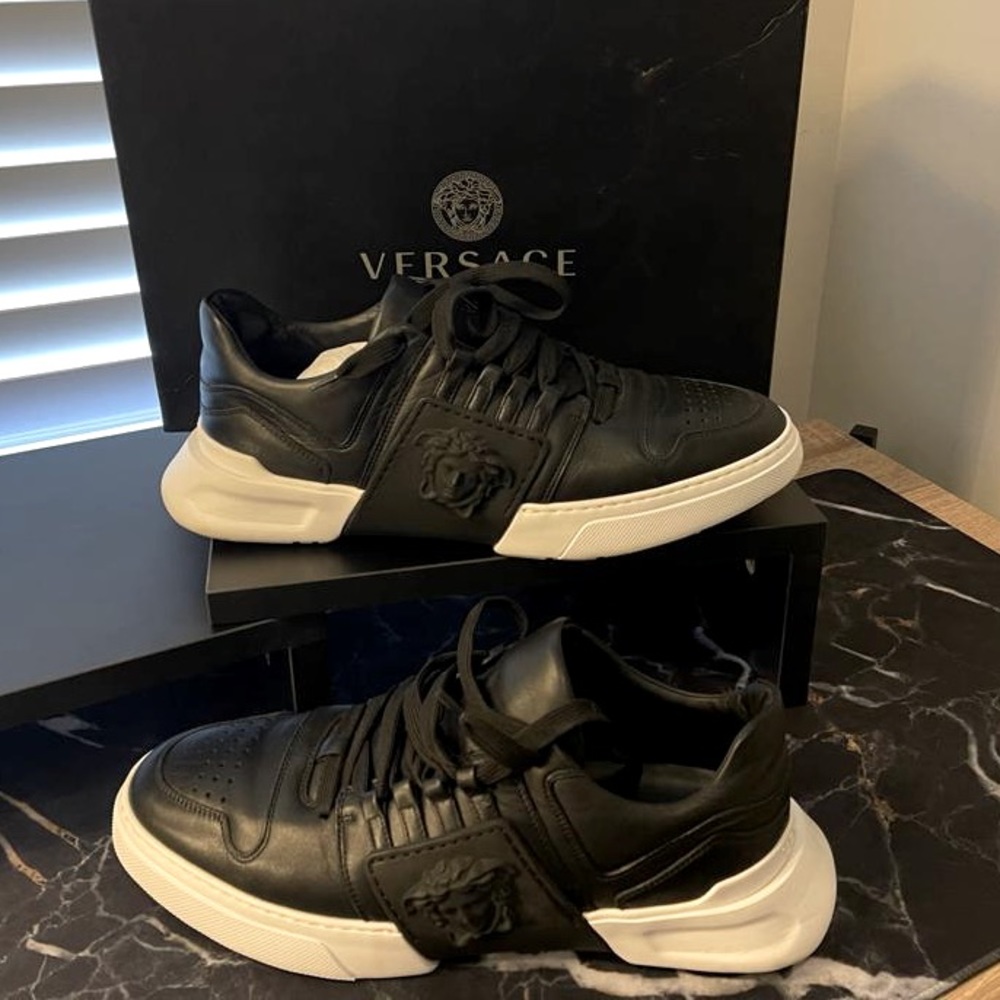 Men’s Versace Vitello Sneaker 42.5